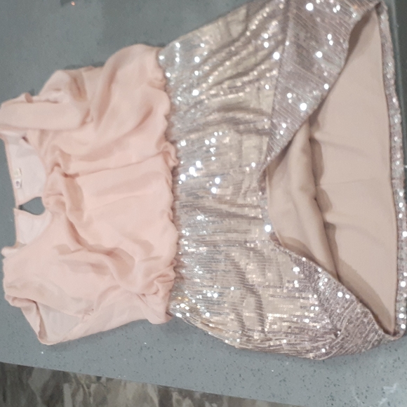 Mini dress - Picture 2 of 2